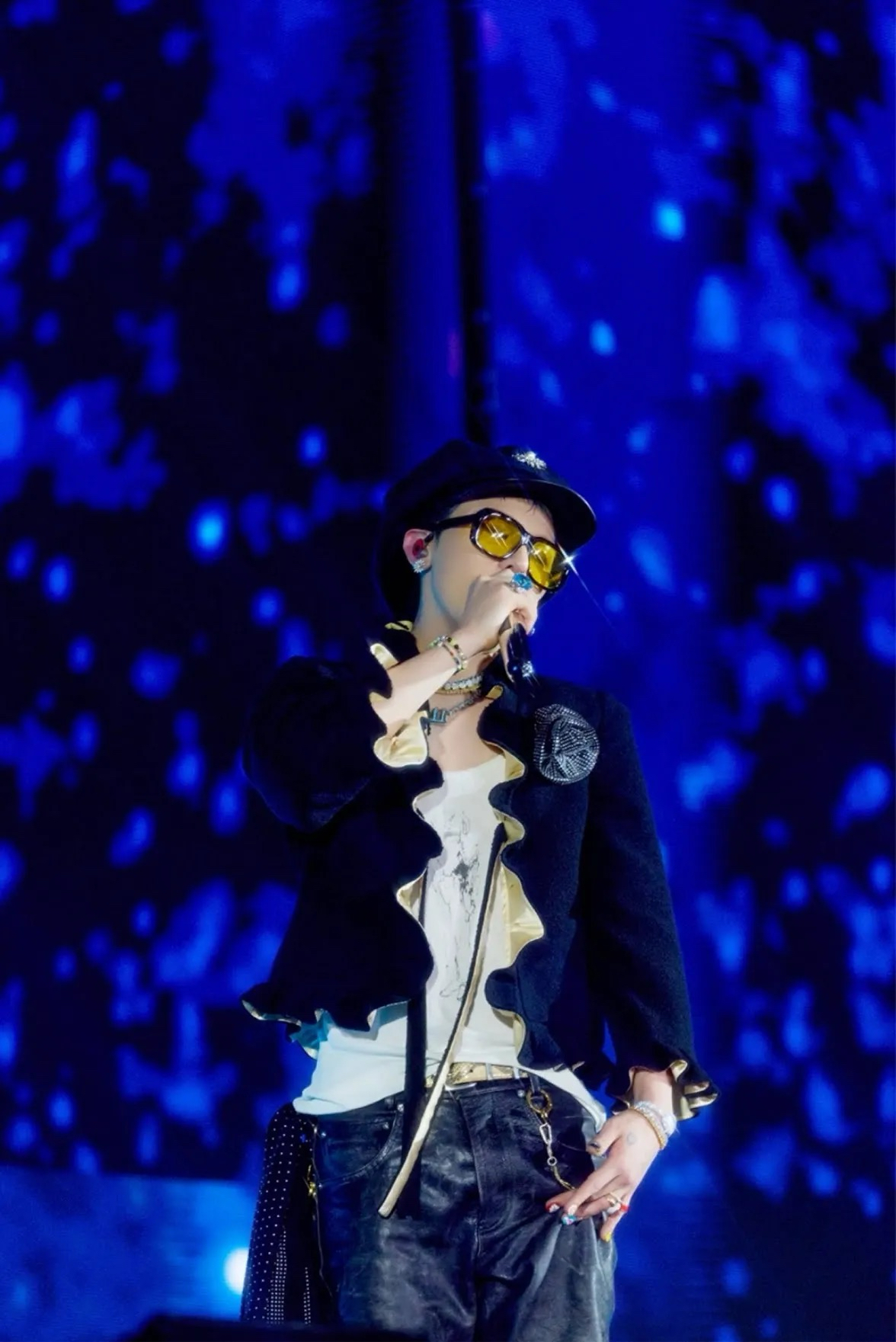 Momen yang diabadikan oleh penggemar G-DRAGON (BIGBANG)