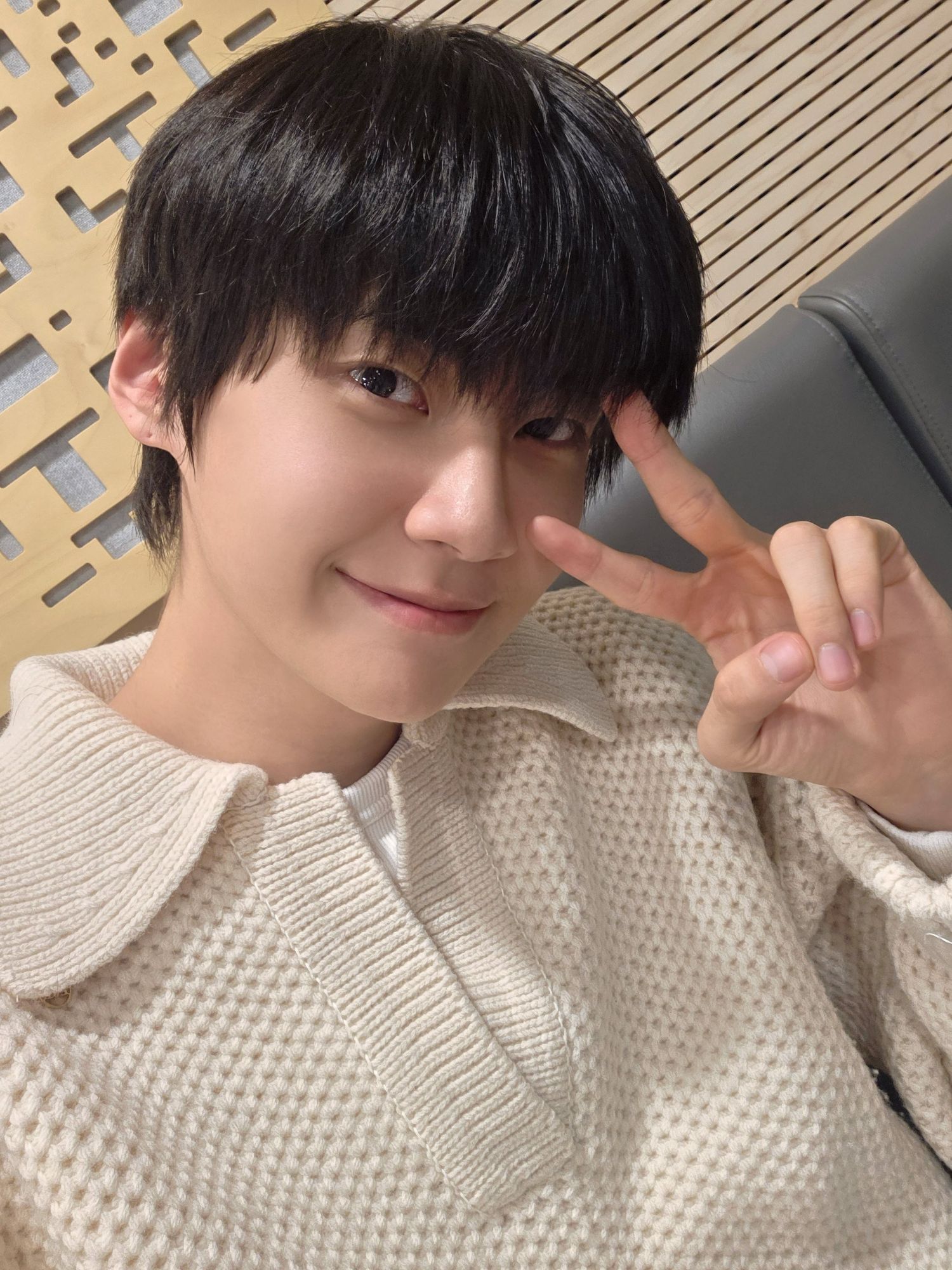 A moment captured by Lee Jinhyuk's fan