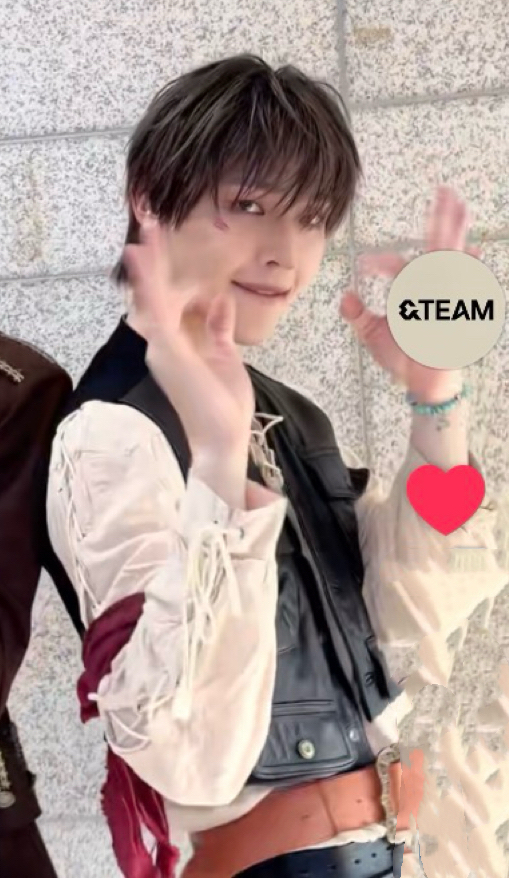 Today's most popular wallpaper in the Nicholas (&TEAM) community