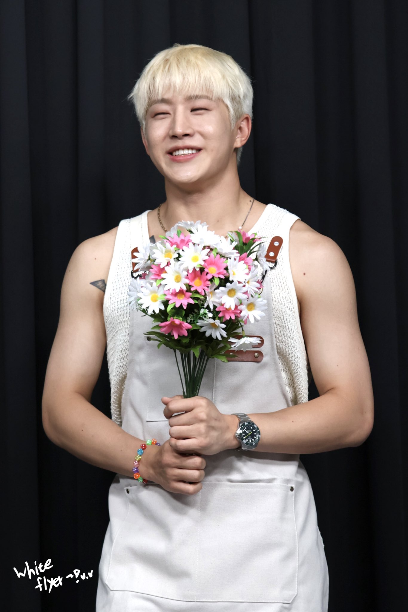 Latest photo of Jinjin (ASTRO)