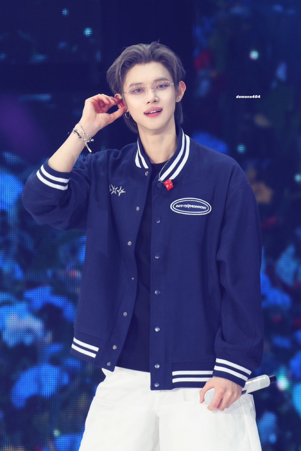 然竣 (TOMORROW X TOGETHER)的幕后花絮