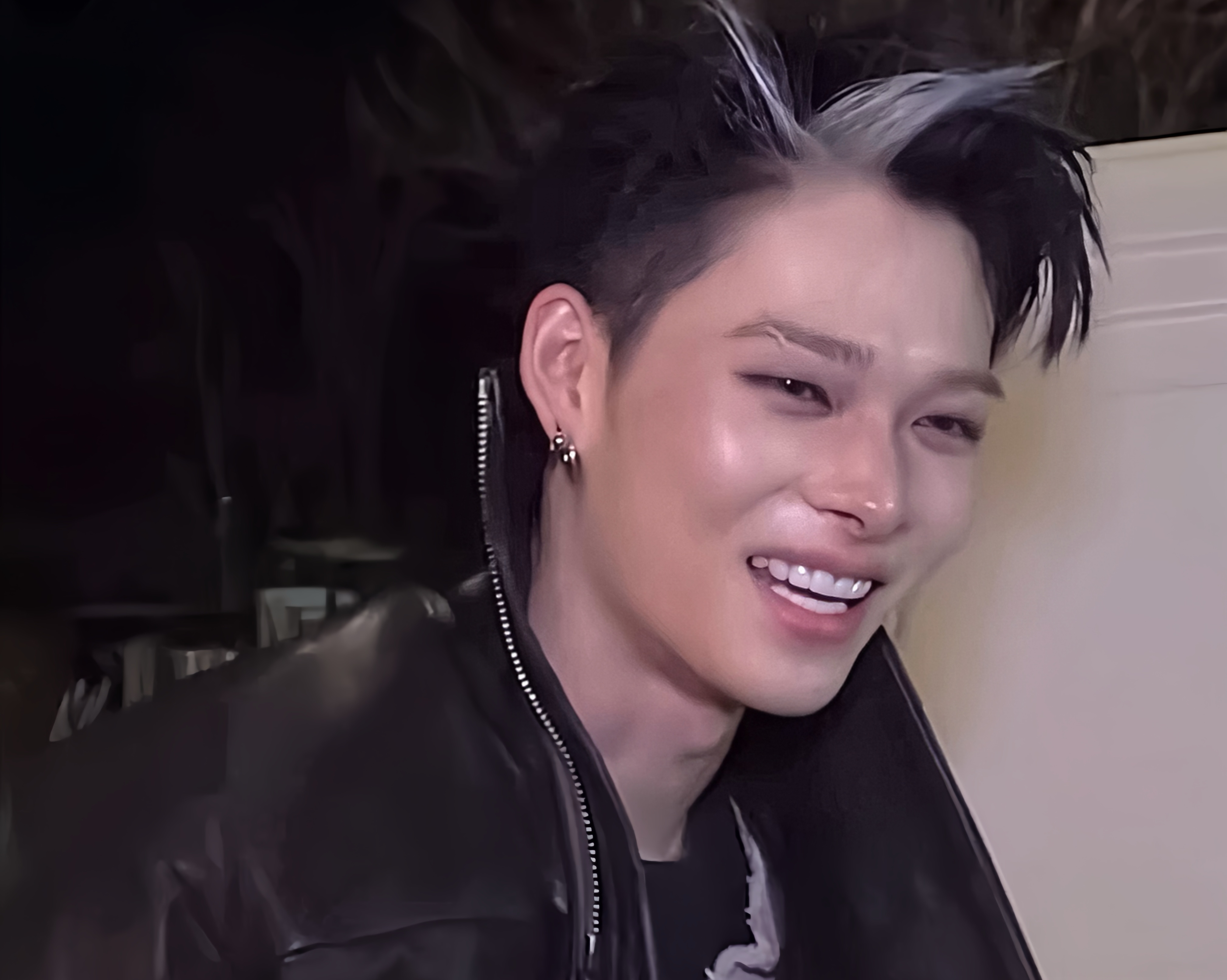 Foto terbaru NI-KI (ENHYPEN)