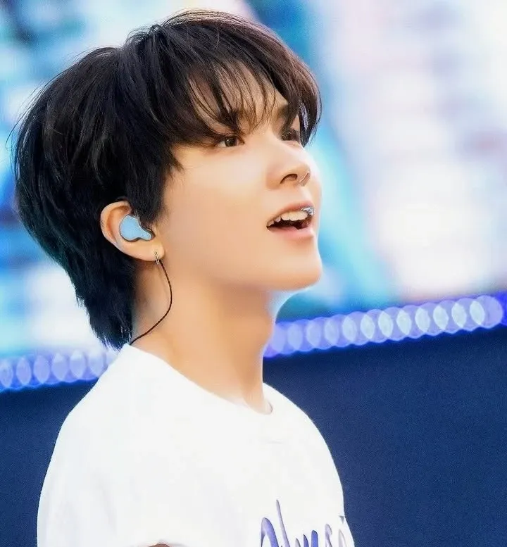 A moment captured by Woonhak (BOYNEXTDOOR)'s fan