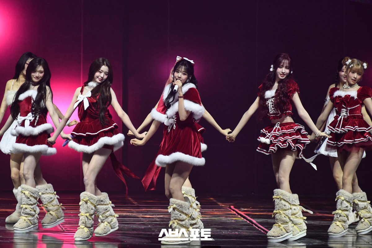 Behind-the-scenes cut of IVE