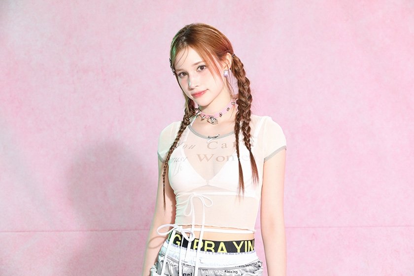 Behind-the-scenes cut of Huening Bahiyyih (Kep1er)