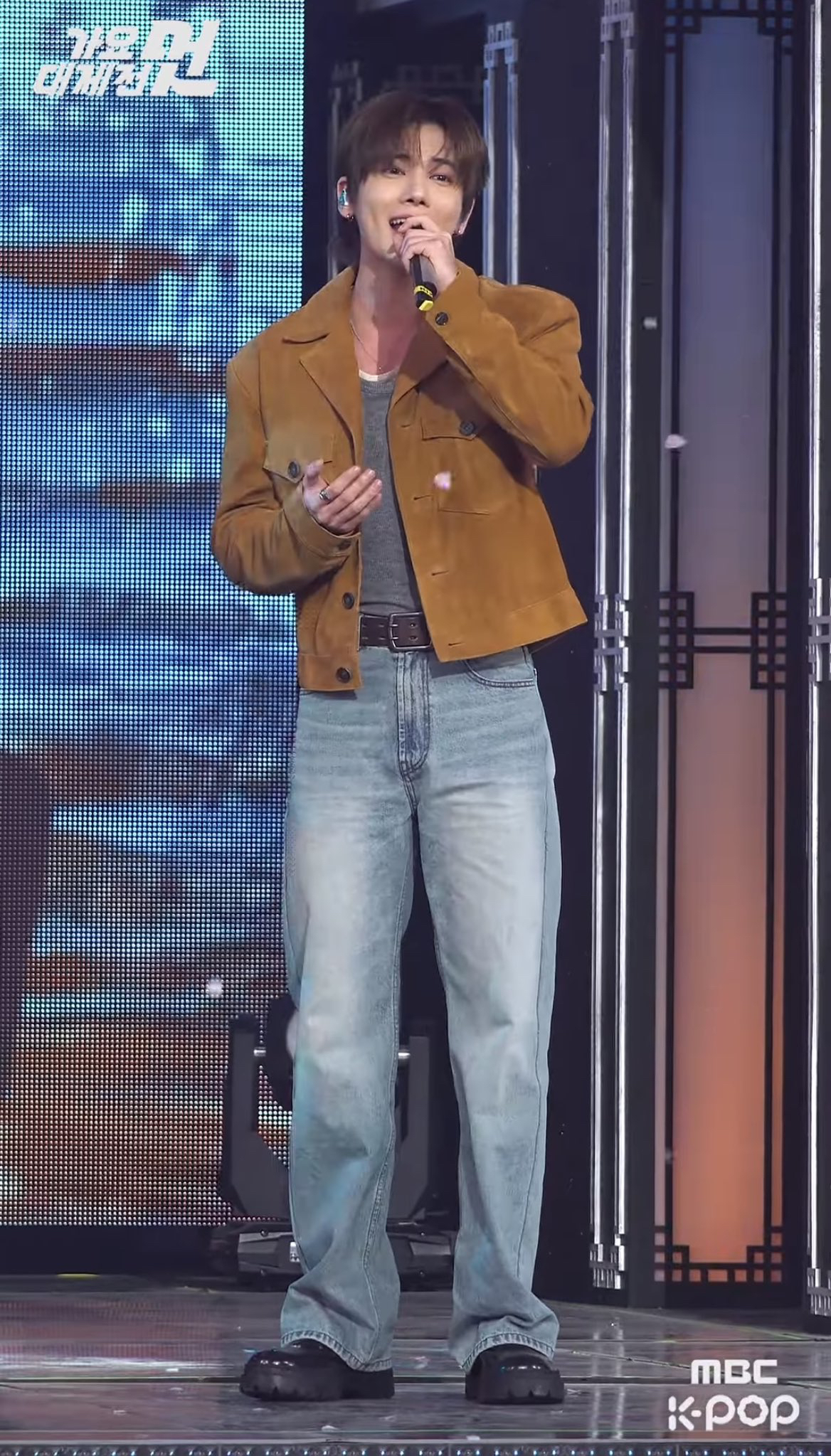 太顯 (TOMORROW X TOGETHER)社群今天最受歡迎的桌布