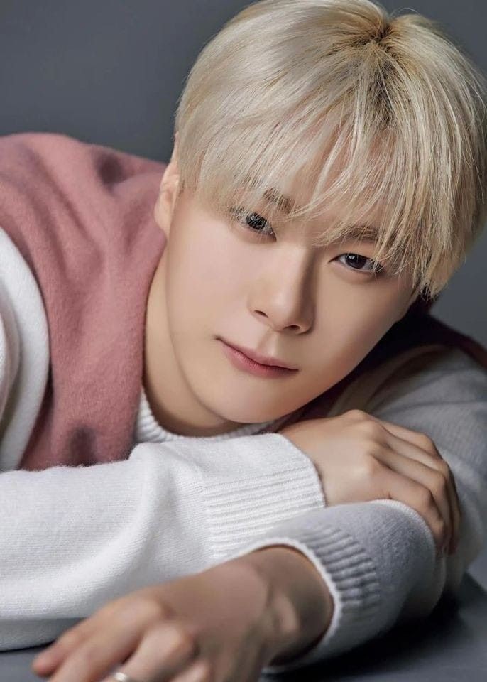 Behind-the-scenes cut of Moonbin (ASTRO)