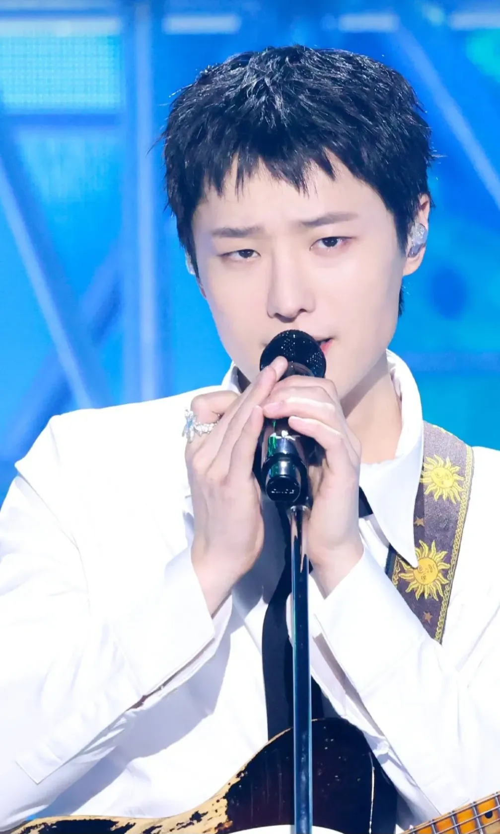 A moment captured by WOODZ's fan