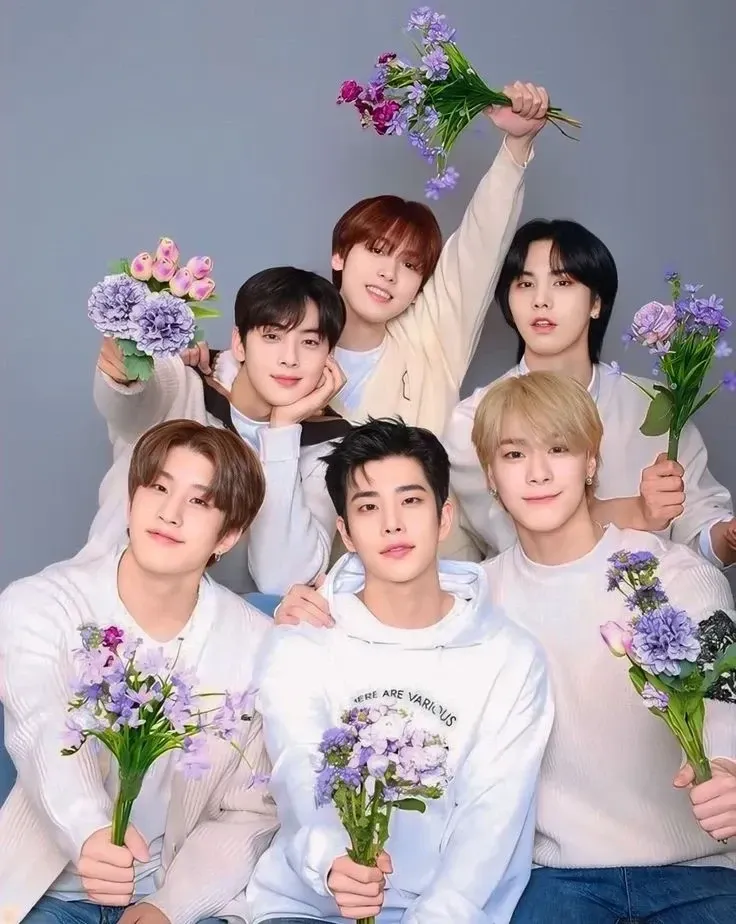 ASTRO的最新照片