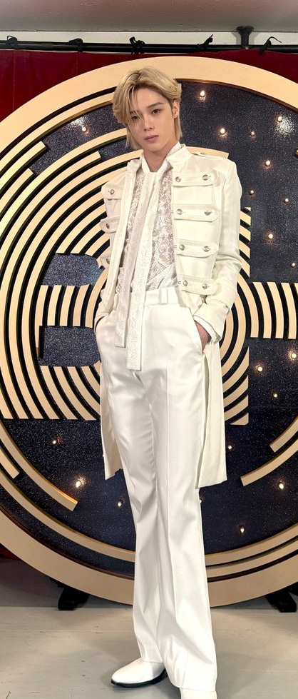 Behind-the-scenes cut of K (&TEAM)