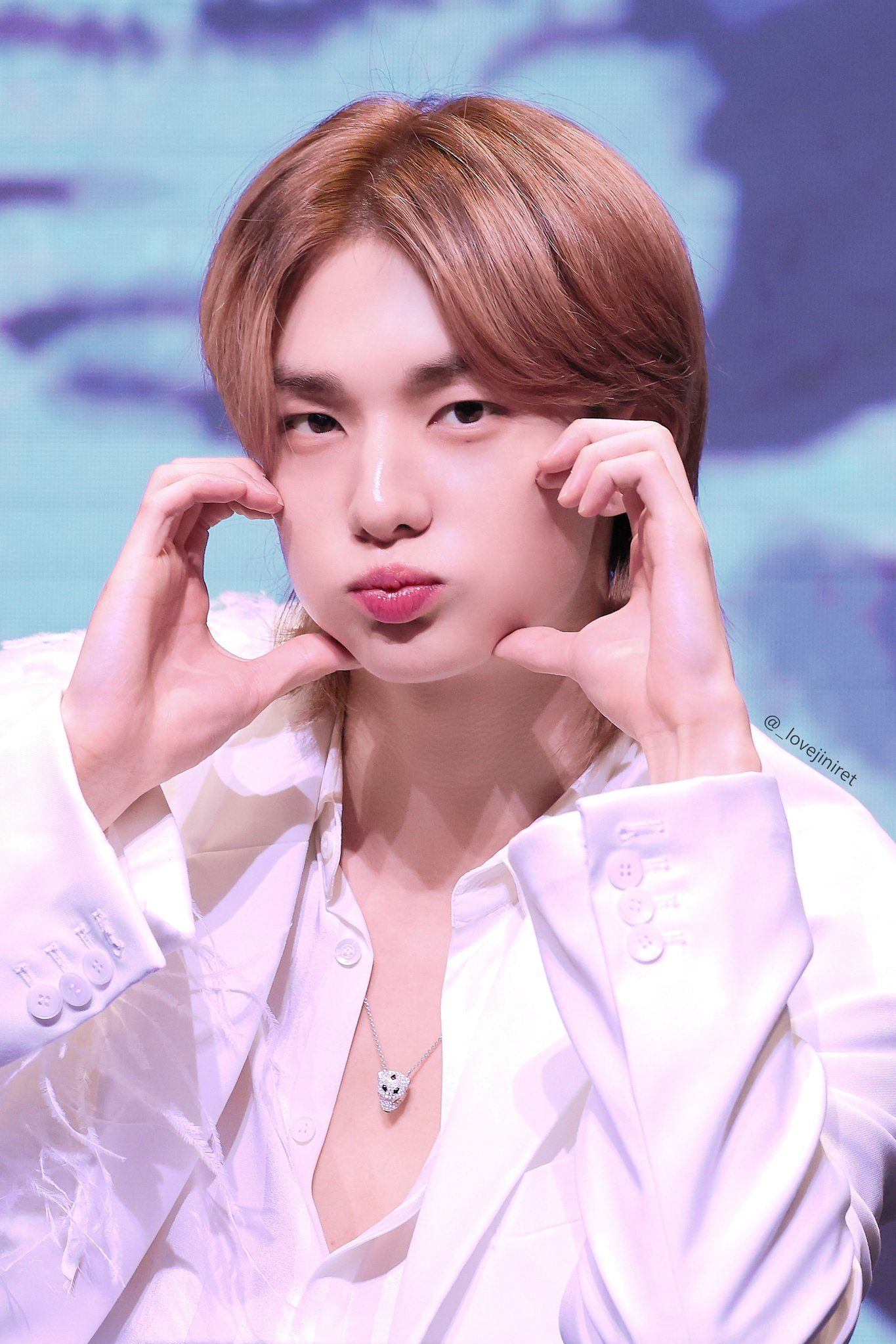 A moment captured by Hyunjin (Stray Kids)'s fan