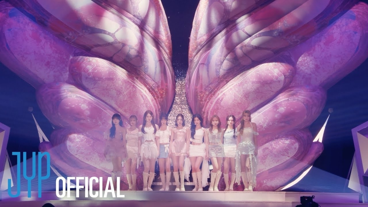 Recent activity shot of NiziU