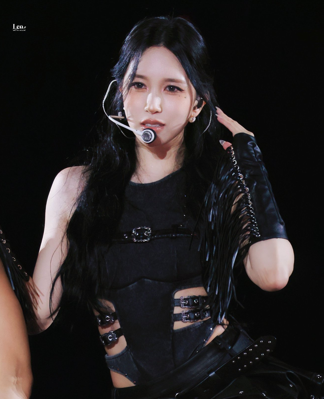 Momen yang diabadikan oleh penggemar Mina (TWICE)