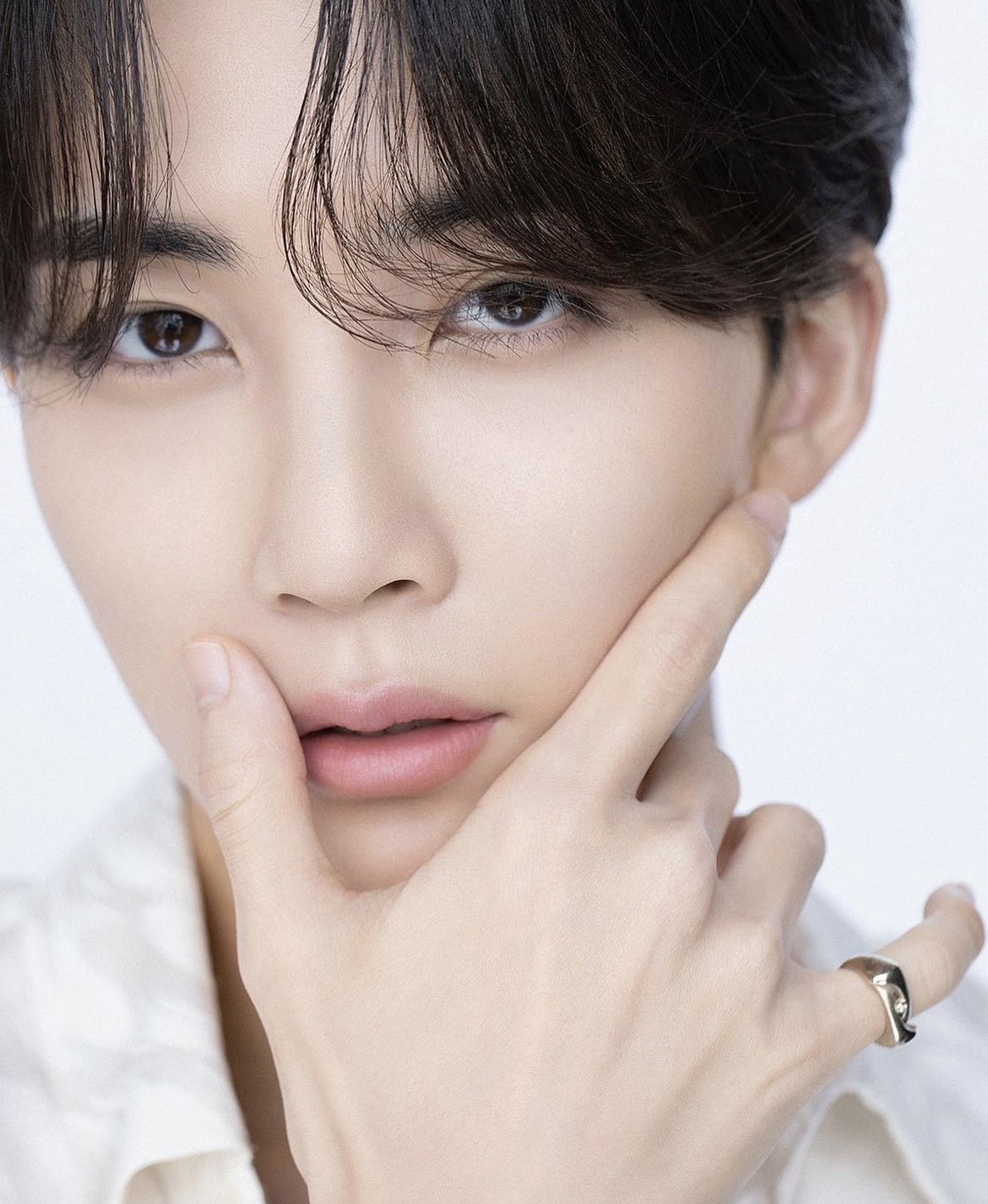 A moment captured by Jeonghan (SEVENTEEN)'s fan