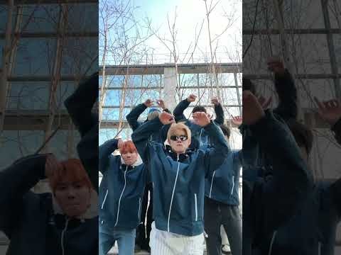 투모로우바이투게더의 비하인드 컷