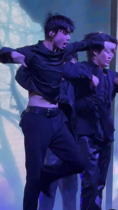 亨元 (MONSTA X)的最新活動照片