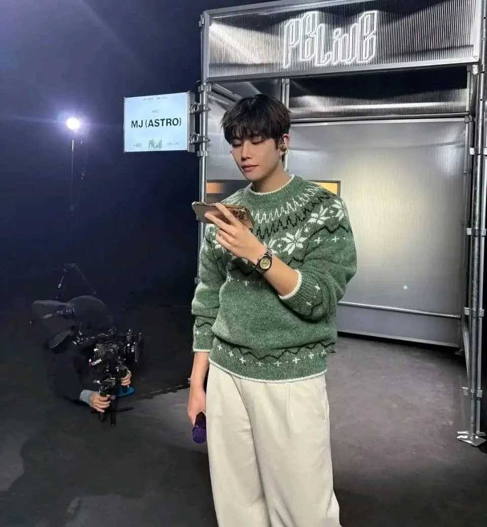 Latest photo of MJ (ASTRO)