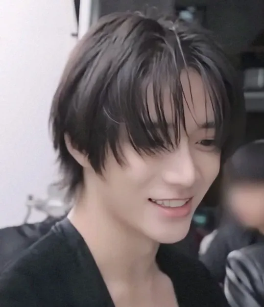 Recent activity shot of Beomgyu (TOMORROW X TOGETHER)