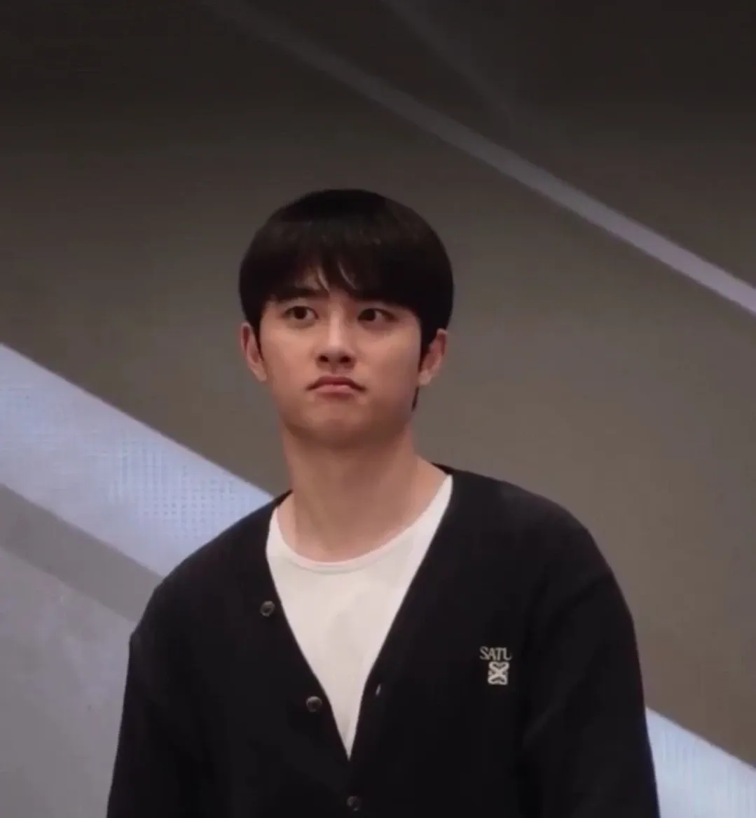 Foto aktivitas terbaru D.O. (EXO)