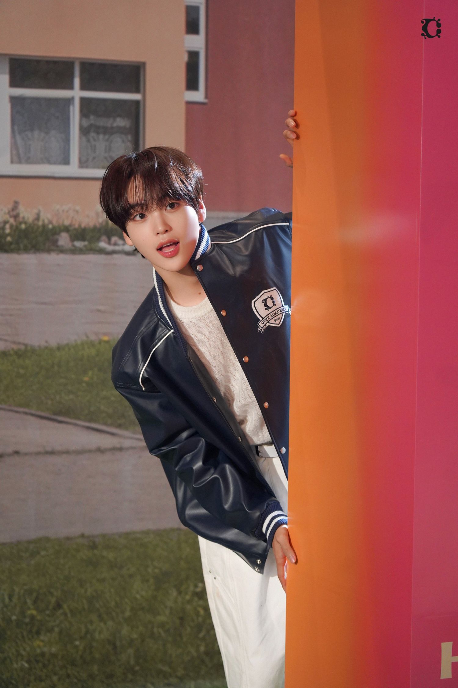 Behind-the-scenes cut of Hyeongjun (CRAVITY)