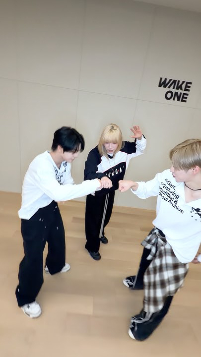 Recent activity shot of He Xinlong (ALPHA DRIVE ONE)