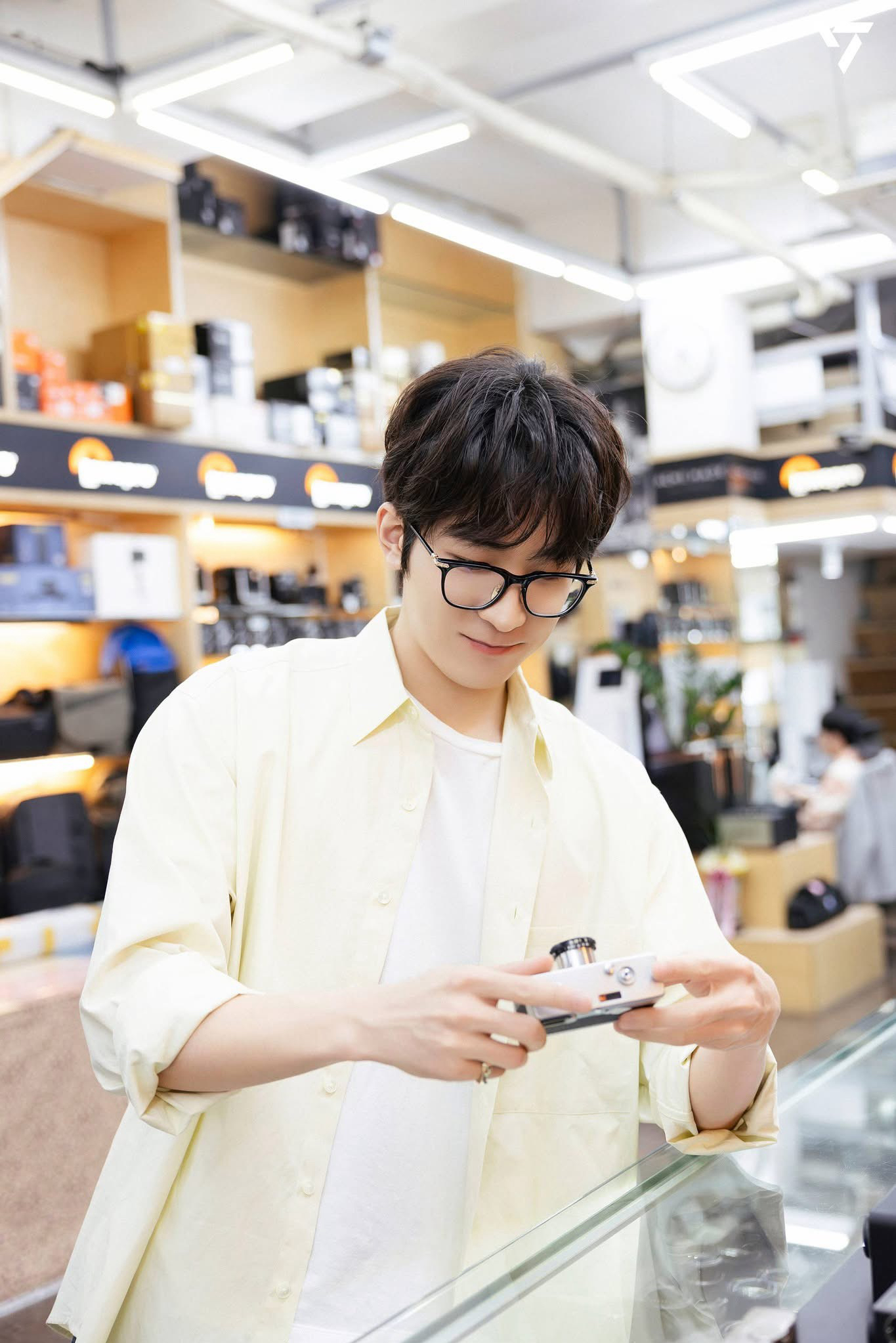 Recent activity shot of Wonwoo (SEVENTEEN)