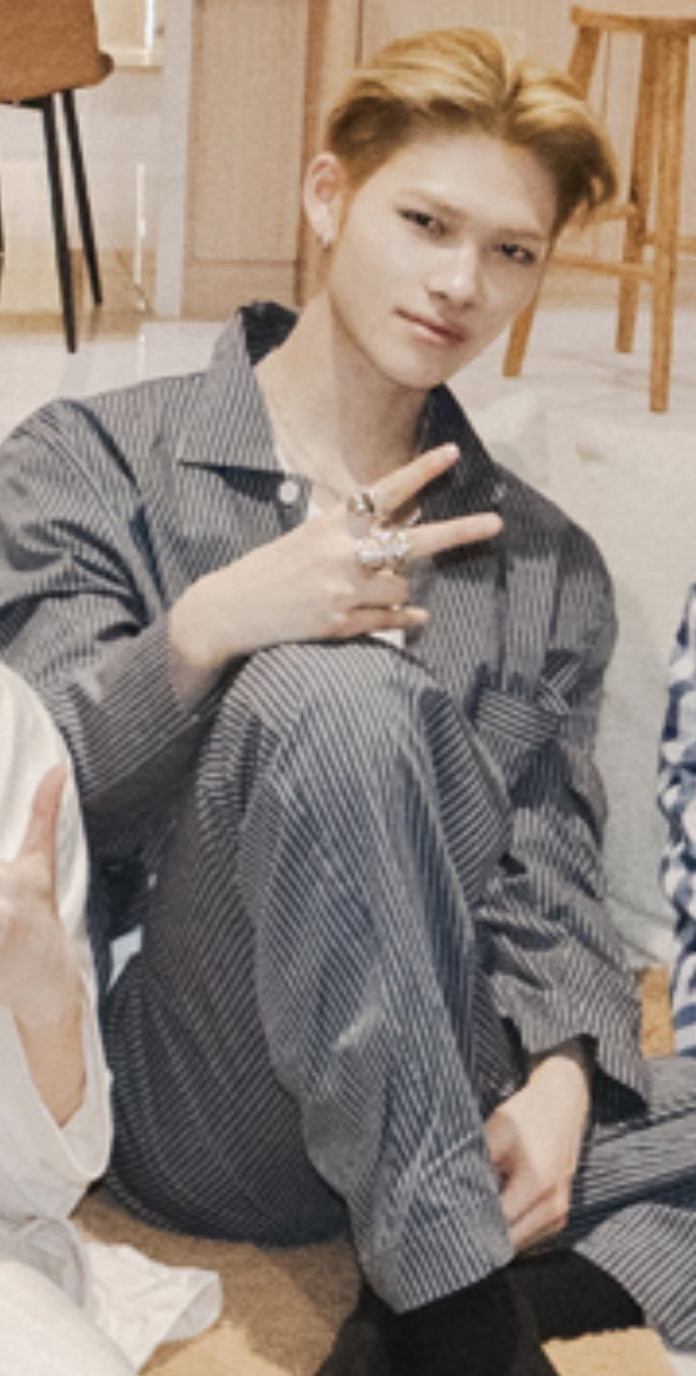 Latest photo of NI-KI (ENHYPEN)