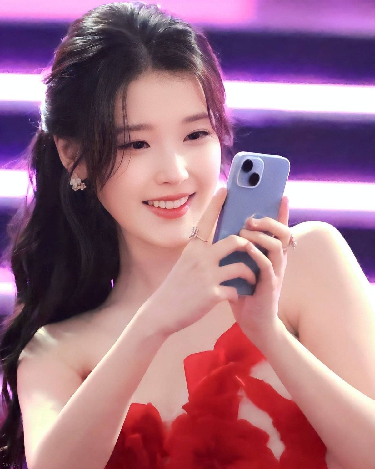 Foto aktivitas terbaru IU