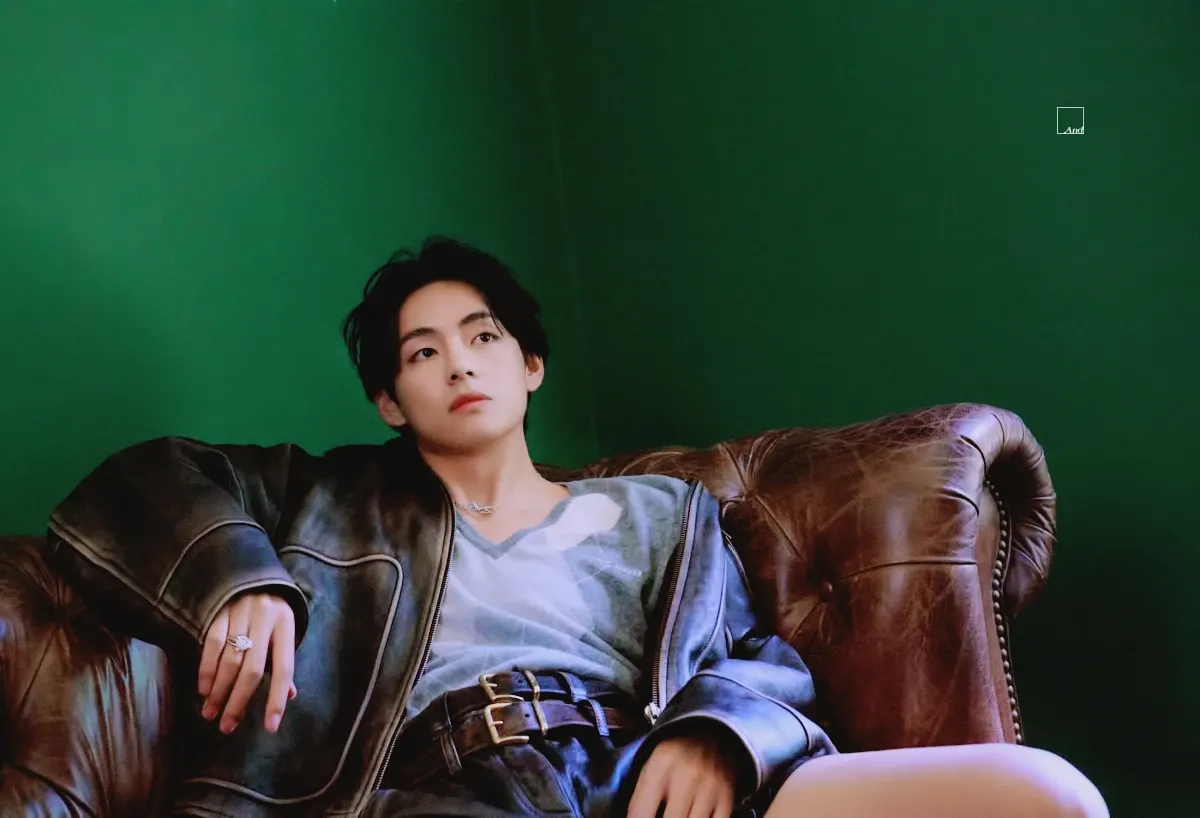 뷔 (방탄소년단)의 비하인드 컷