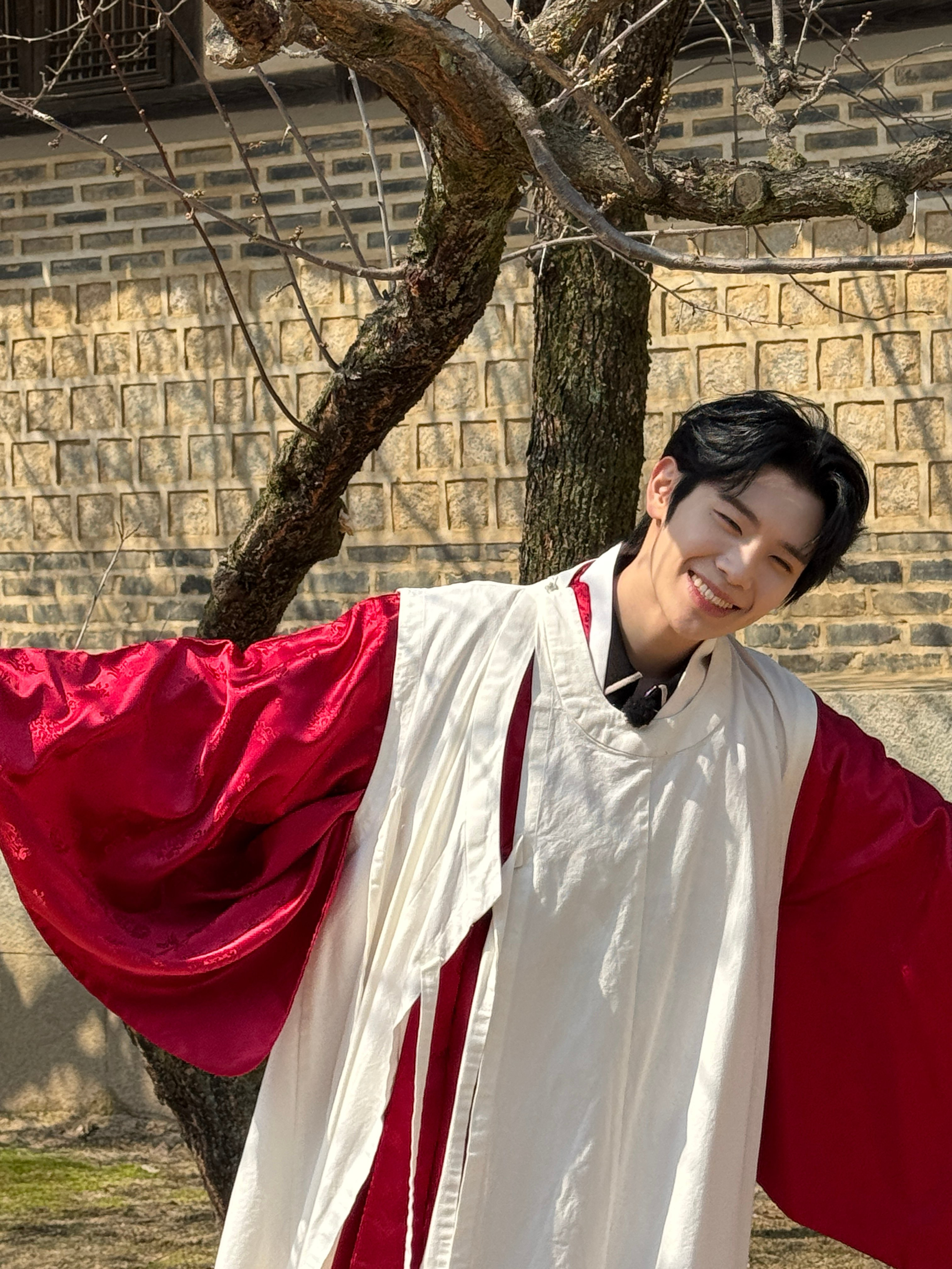 Behind-the-scenes cut of Kim Taerae (ZEROBASEONE)