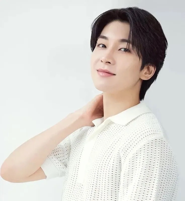 원우 (세븐틴)의 최신 사진
