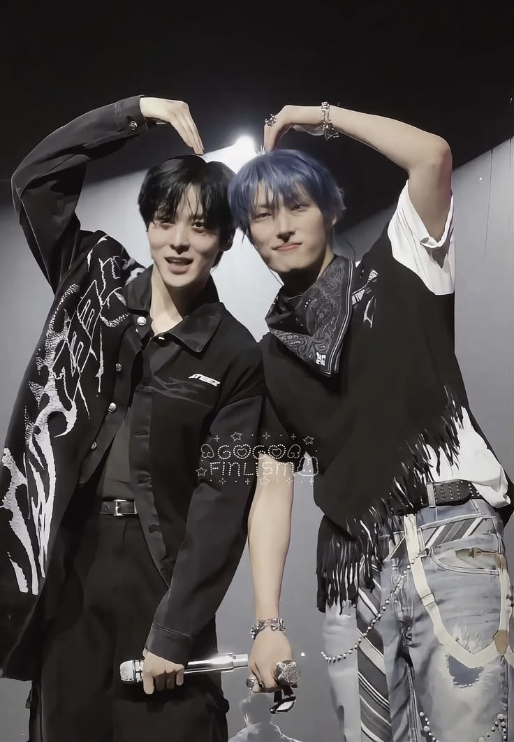 ATEEZ的最新照片