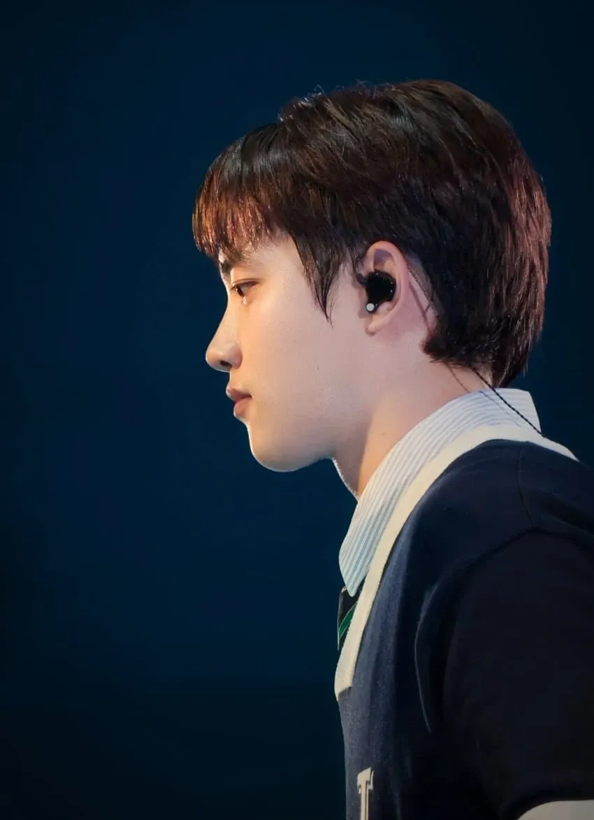 Momen yang diabadikan oleh penggemar D.O. (EXO)