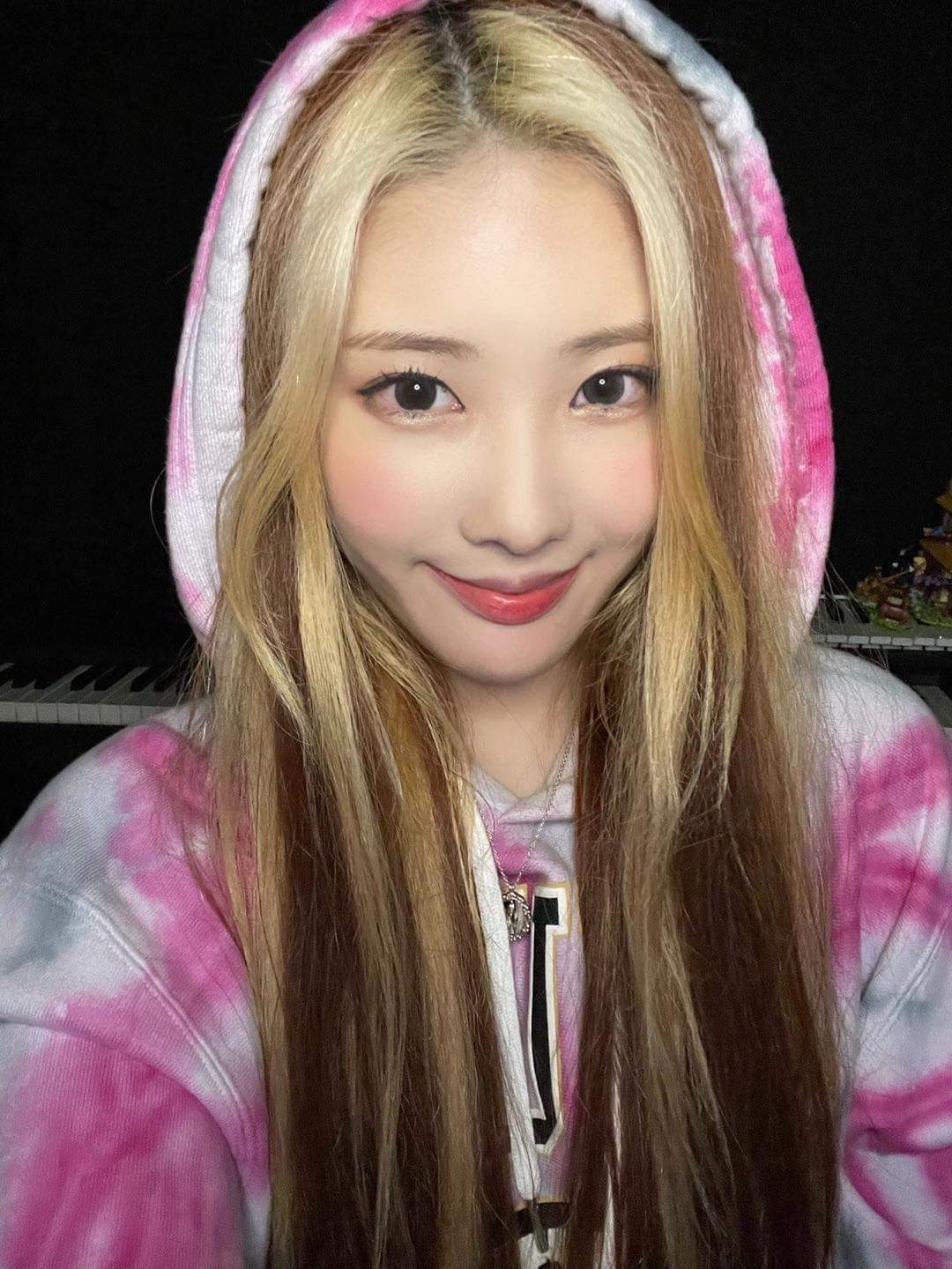 Latest photo of CHAEIN (PURPLE K!SS)