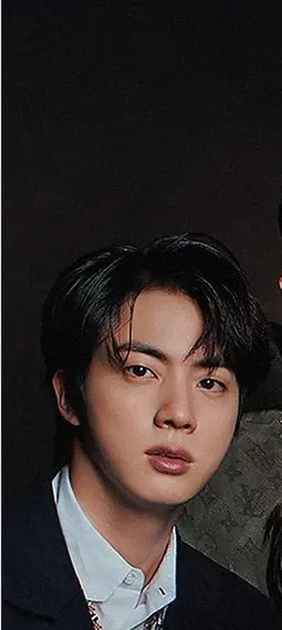 Fandom-recommended wallpaper image of Jin (BTS)