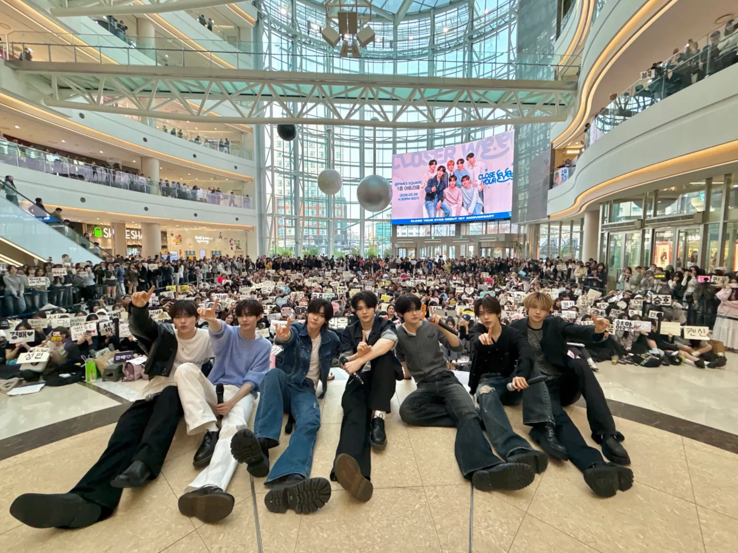 Behind-the-scenes cut of CLOSE YOUR EYES