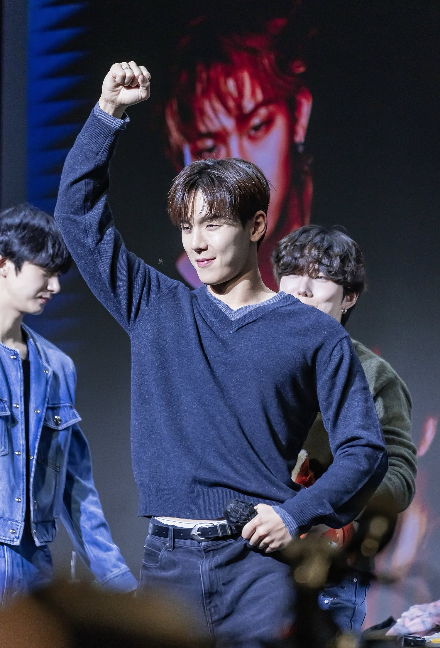 셔누 (몬스타엑스)의 비하인드 컷