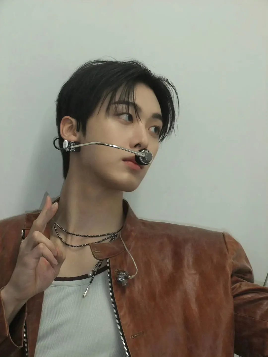 尹产贺 (ASTRO)的最新照片