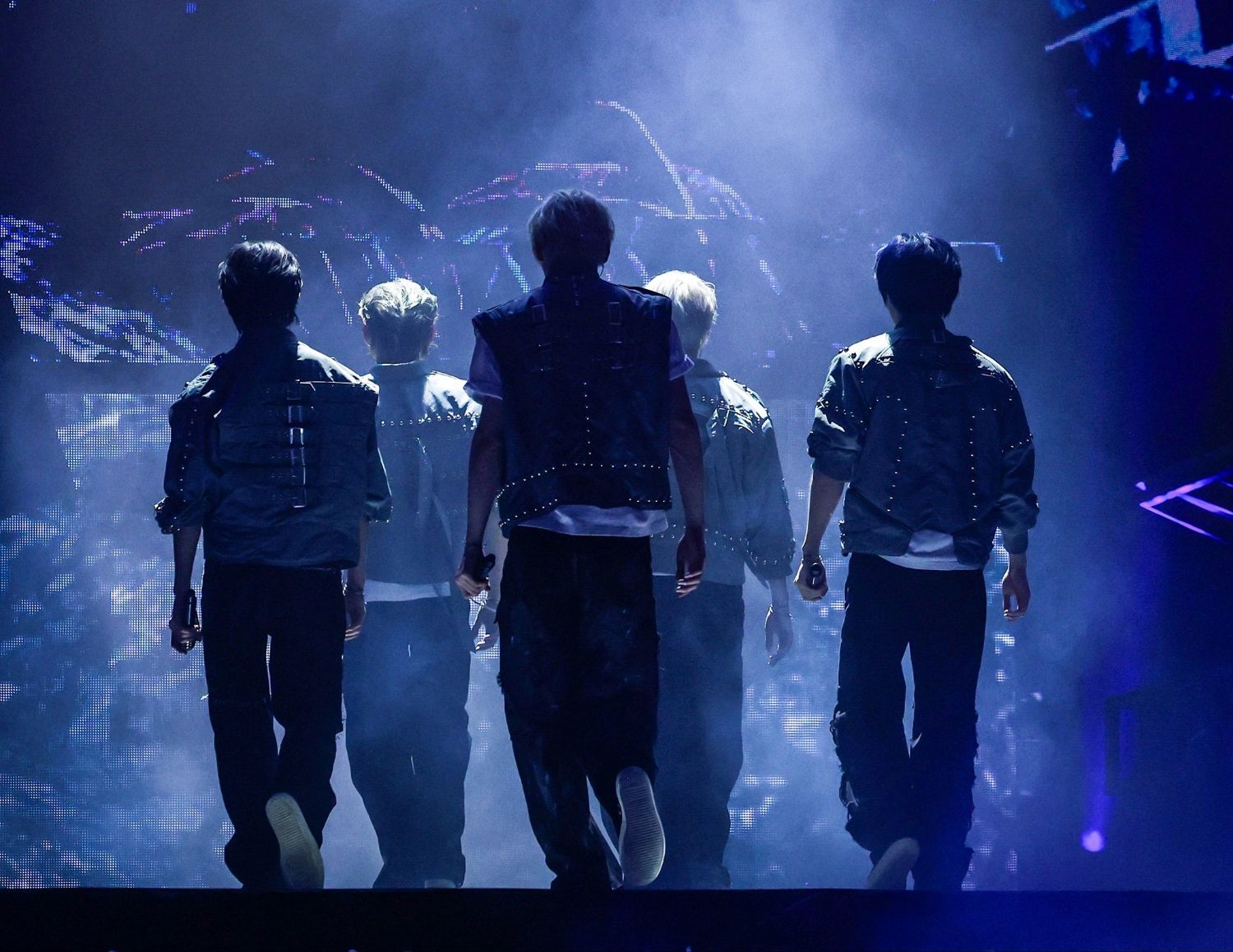 TOMORROW X TOGETHER的最新照片