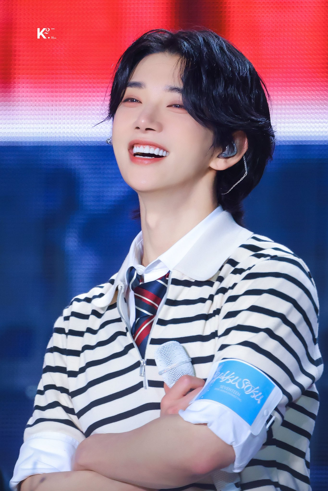 A moment captured by Joshua (SEVENTEEN)'s fan