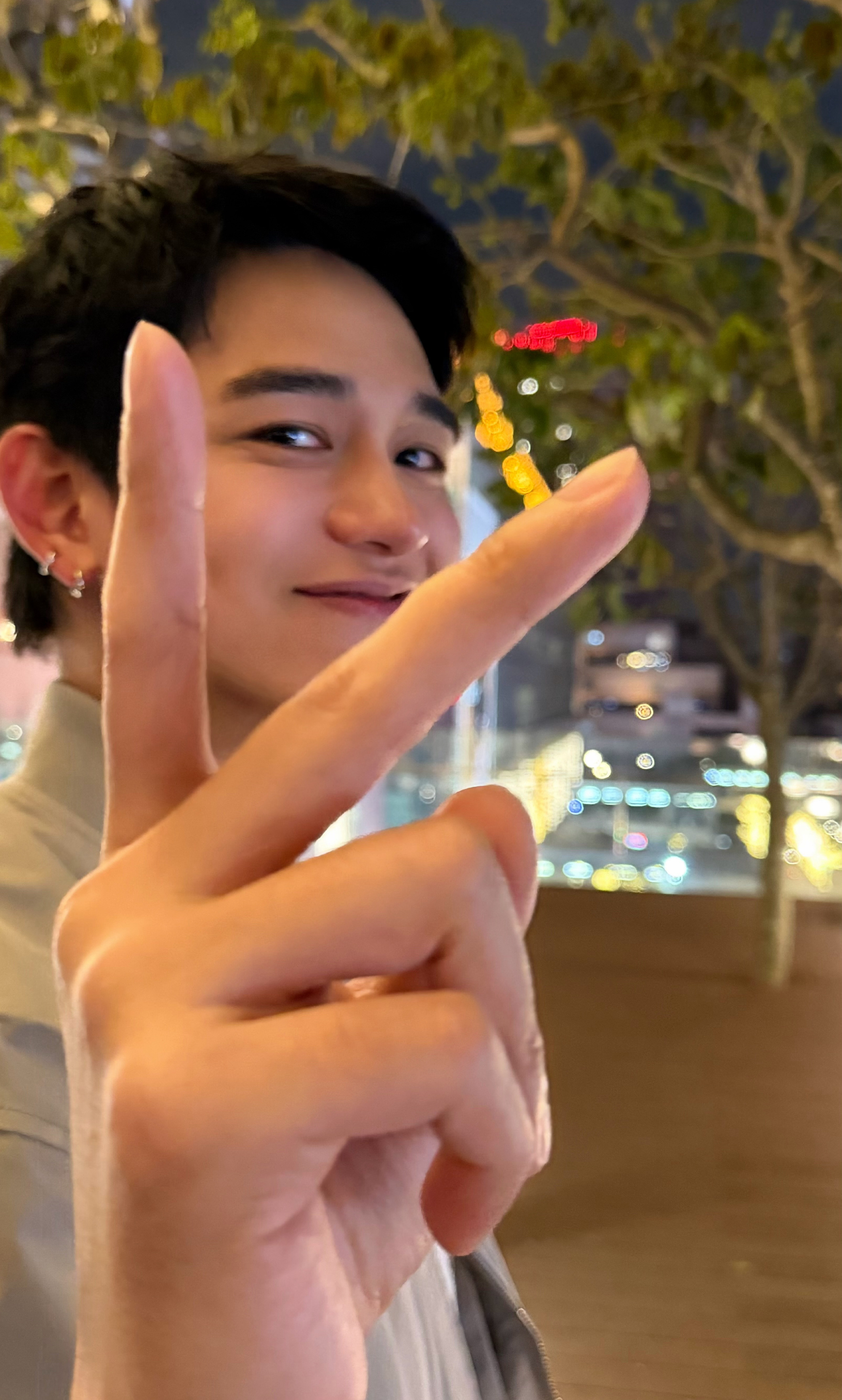 A heartfelt wallpaper shared by 루카스's fans