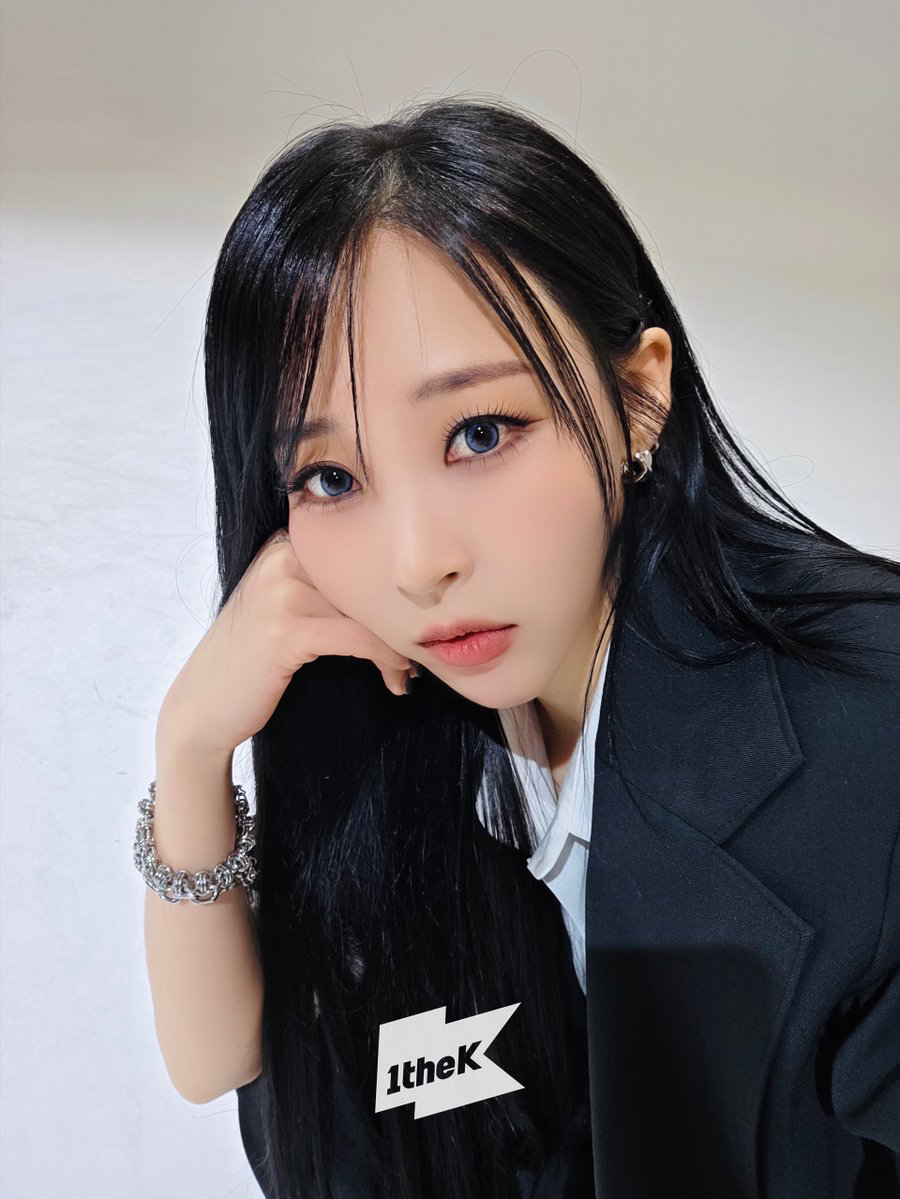 Behind-the-scenes cut of Moonbyul (MAMAMOO)