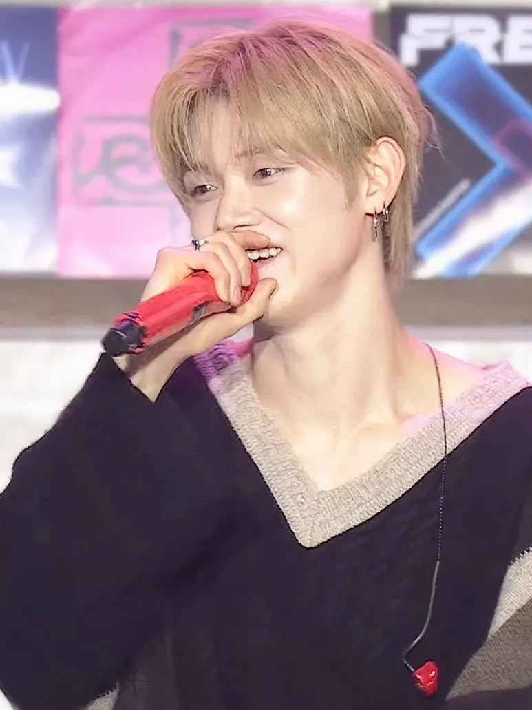 Foto aktivitas terbaru Yeonjun (TOMORROW X TOGETHER)