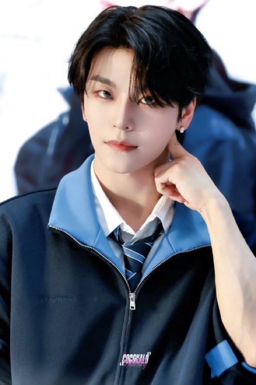 A moment captured by He Xinlong (ALPHA DRIVE ONE)'s fan