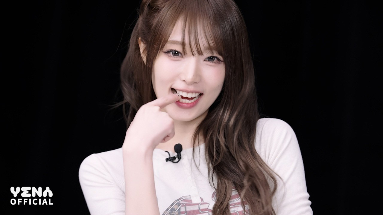 A moment captured by Choi Yena's fan