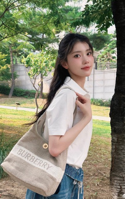 Latest photo of Xiao Ting (Kep1er)