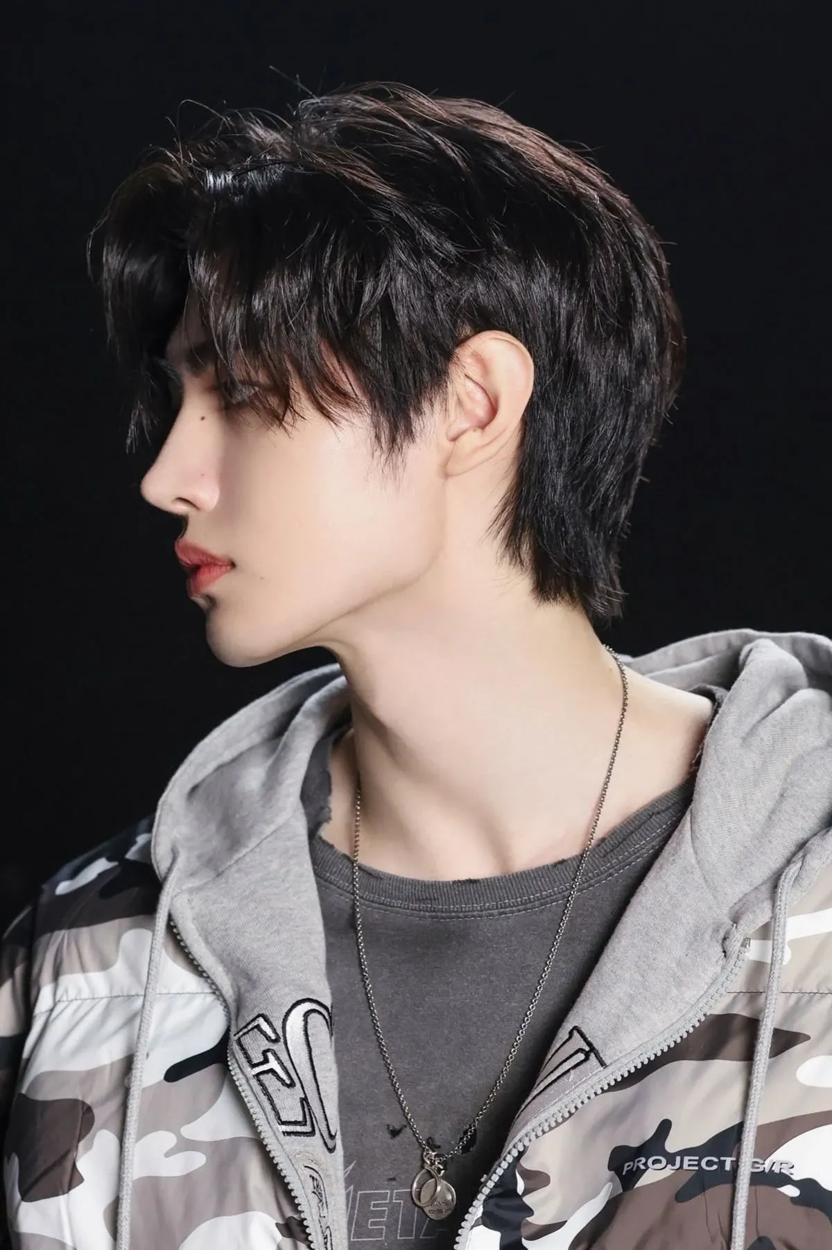 Recent activity shot of Sunghoon (ENHYPEN)