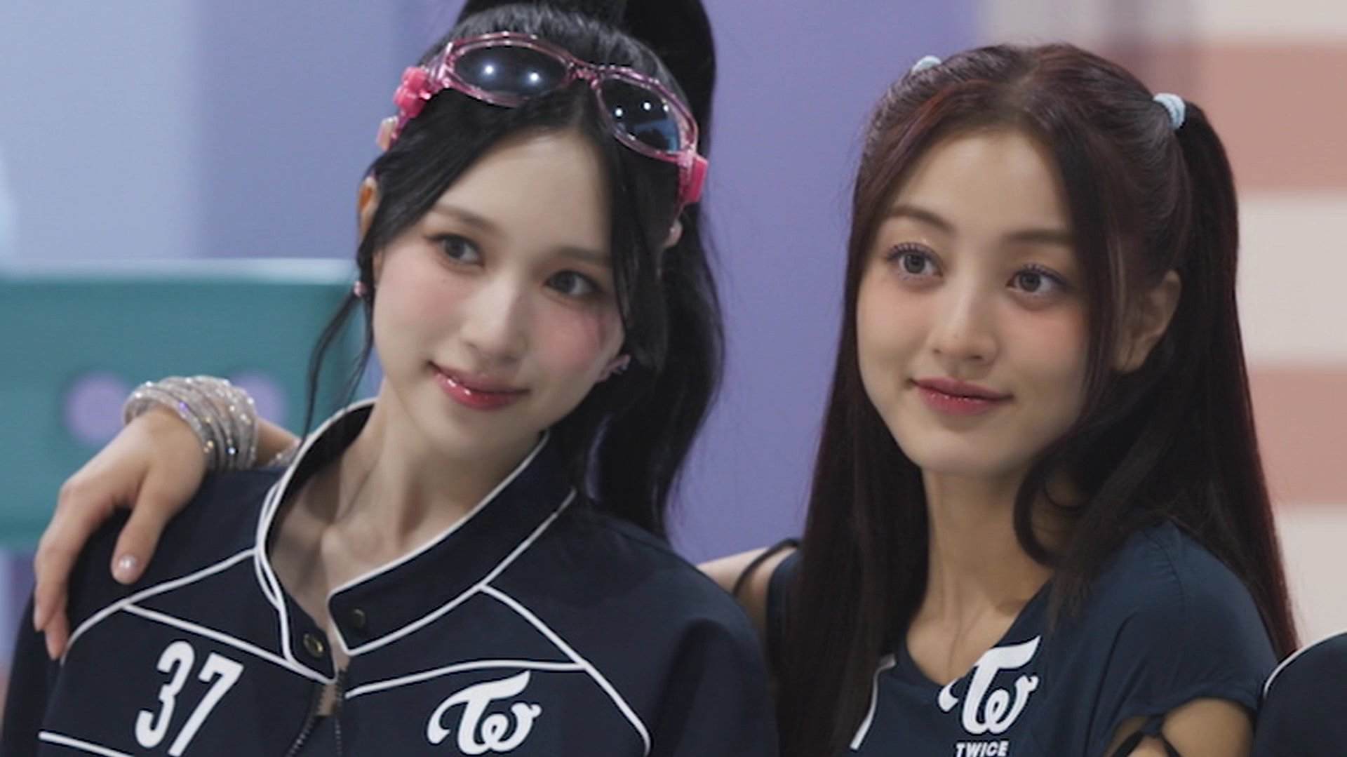 Foto terbaru Jihyo (TWICE)