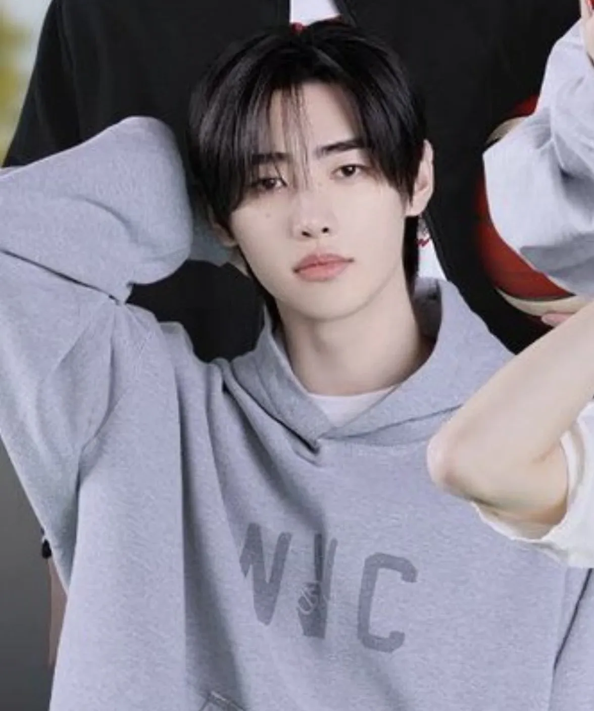 Foto terbaru Sunghoon (ENHYPEN)