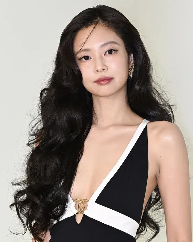 Latest photo of Jennie (BLACKPINK)